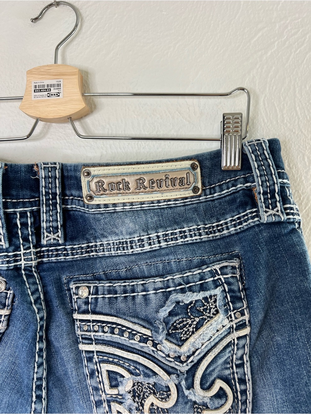 Rock and Revival Ebba Easy Crop size 32 Distressed Blue Jeans - Picture 9 of 16